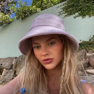 LACK OF COLOR Wave Bucket Hat in Lavender Terry